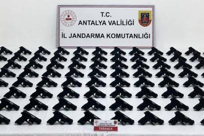 Serik'te ruhsatsız silah operasyonu