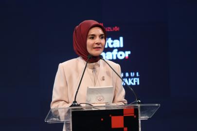 Bakan Göktaş: Esas mesele, teknolojiyi reddetmek değil fertlerin ve ailenin duygularını koruyabilmektir
