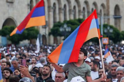 Ermenistan'da sular durulmuyor: Muhalefet seçimlerin iptali için mahkemeye başvurdu