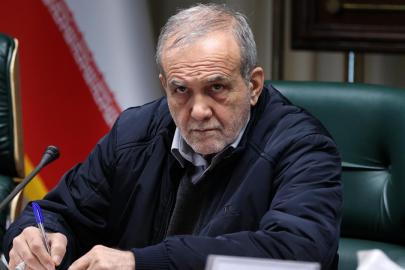 İran Cumhurbaşkanı Pezeşkiyan: Katar'da bloke edilen 6 milyar dolarımız geri dönecek