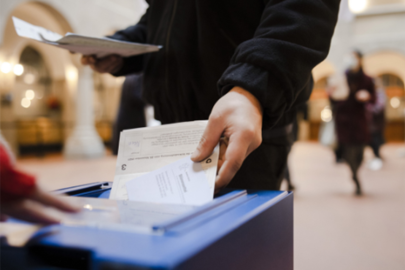 İsviçre'de göçmen karşıtı tartışmalı referandum teklifi reddedildi