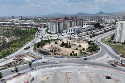 Konya’da tramvay üst geçidi çalışmaları sürüyor