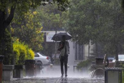 Meteoroloji'den 9 il için kuvvetli sağanak uyarısı