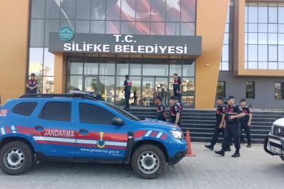 Silifke Belediyesi'ne yolsuzluk operasyonu: 18 gözaltı