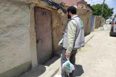 Umut Kervanı Konya Derneği kurban etlerini ihtiyaç sahiplerine ulaştırdı