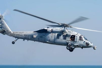 ABD helikopteri Arap Denizi'ne acil iniş yaptı: Bir kayıp