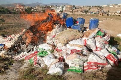 Afganistan'da tonlarca kaçak madde ve uyuşturucu imha edildi