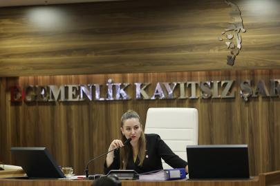 Antalya Büyükşehir Meclisi'nde 'kalıcı eser' polemiği