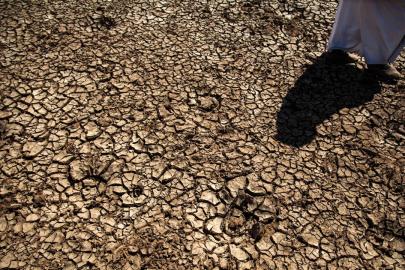 Hindistan, son 100 yılın en kurak haziran aylarından birini yaşadı