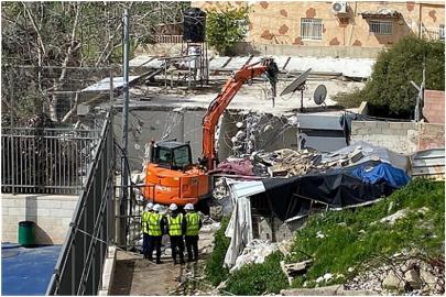 İşgal rejimi Filistinlilerin evlerini yıkıyor