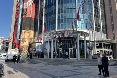 İzmit Belediyesi'ne operasyon. Belediye Başkanı Fatma Kaplan Hürriyet ve eşi gözaltında