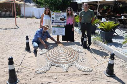 Kemer'de 'Dumansız Plaj' uygulaması başladı