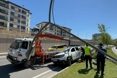 Malatya'da 2 otomobil çarpıştı: 3 yaralı