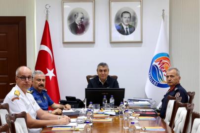 Mersin'de asayiş ve güvenlik değerlendirme toplantısı yapıldı