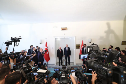 TBMM Başkanı Kurtulmuş'un süreç yasası turu sürüyor. Bugünkü ilk ziyaret İYİ Parti'ye