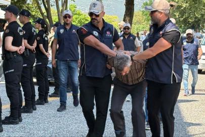 Firari FETÖ'cü terörist Burkay Karatepe adliyeye sevk edildi