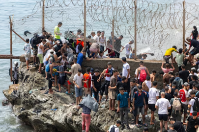 İspanya'nın Ceuta çıkmazı: Yüzlerce göçmen çocuk sokakta kaldı