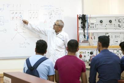 Kontrol ve Otomasyon Teknolojisi Programı, öğrencilerine mezun olmadan iş kapısı açıyor